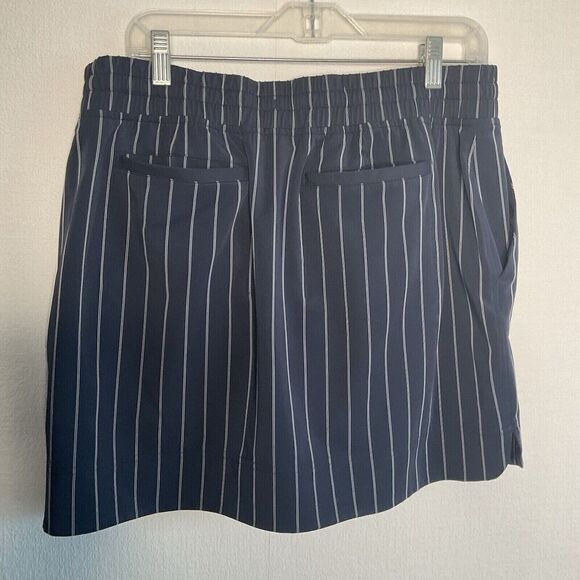 Athleta Women's Pinstripe Pockets Drawstring Waist Midtown Skirt Skort Size 12 - Picture 9 of 12